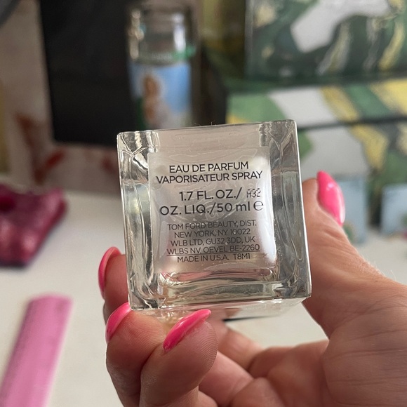 Tom Ford Rose D’Amalfi perfume 1.7 fl oz (1/2 left) - Picture 4 of 4